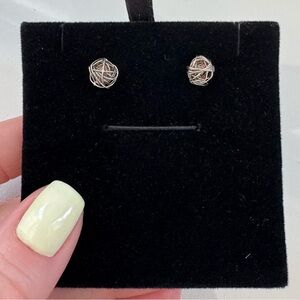 Elegant Silver Wire Ball Sterling Silver 925 Stud Earrings